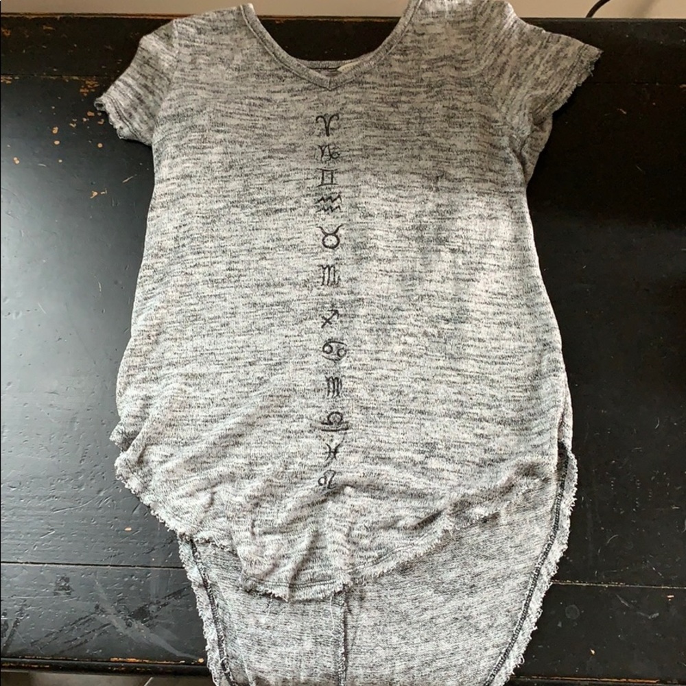 Aeropostale grey short sleeve shirt